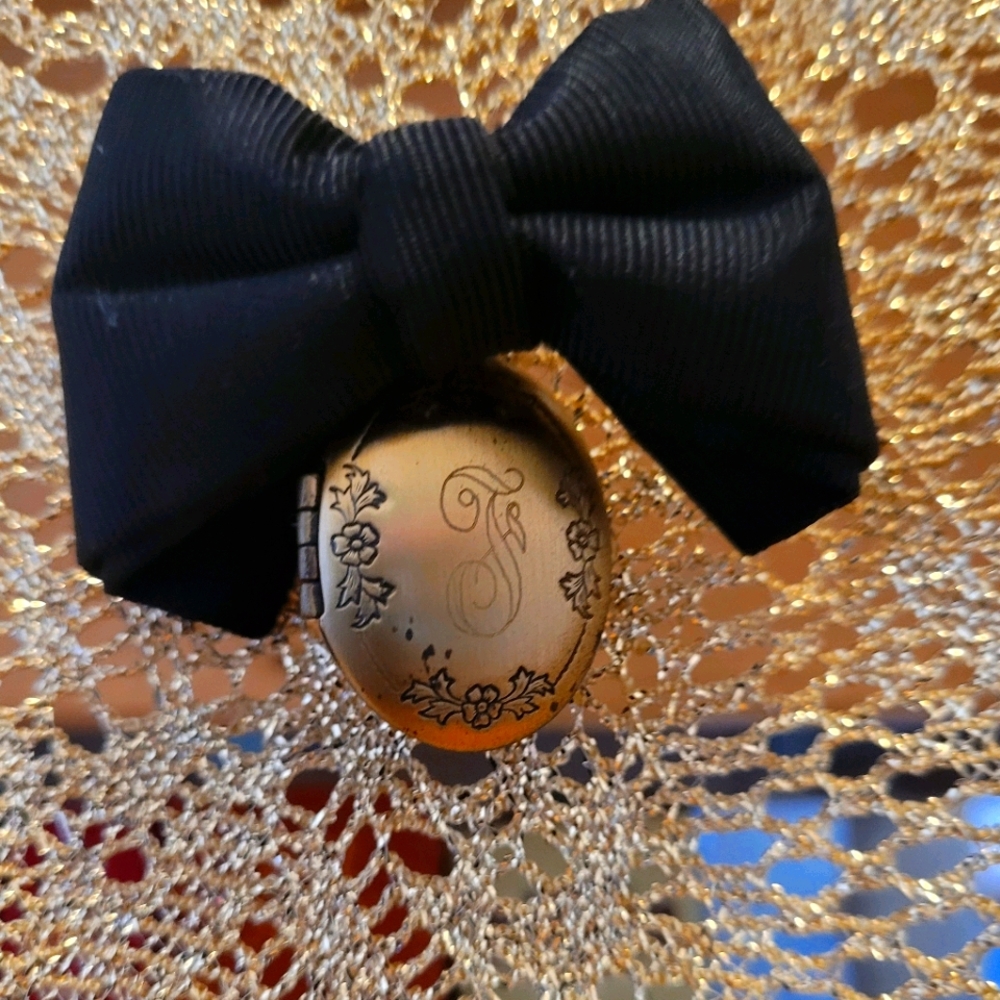 Antique locket pin engraved "F"